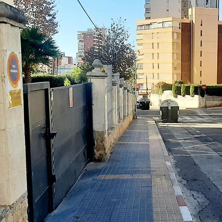 Appartamento Vacanza Luxury Complex- Parking , Pool Only In The Summer , Rincon De Loix Benidorm Esterno foto