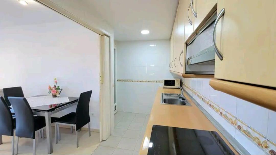 Appartamento Vacanza Luxury Complex- Parking , Pool Only In The Summer , Rincon De Loix Benidorm Esterno foto