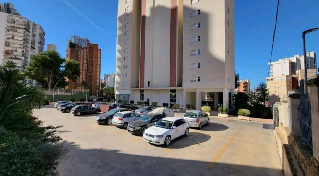 Appartamento Vacanza Luxury Complex- Parking , Pool Only In The Summer , Rincon De Loix Benidorm Esterno foto