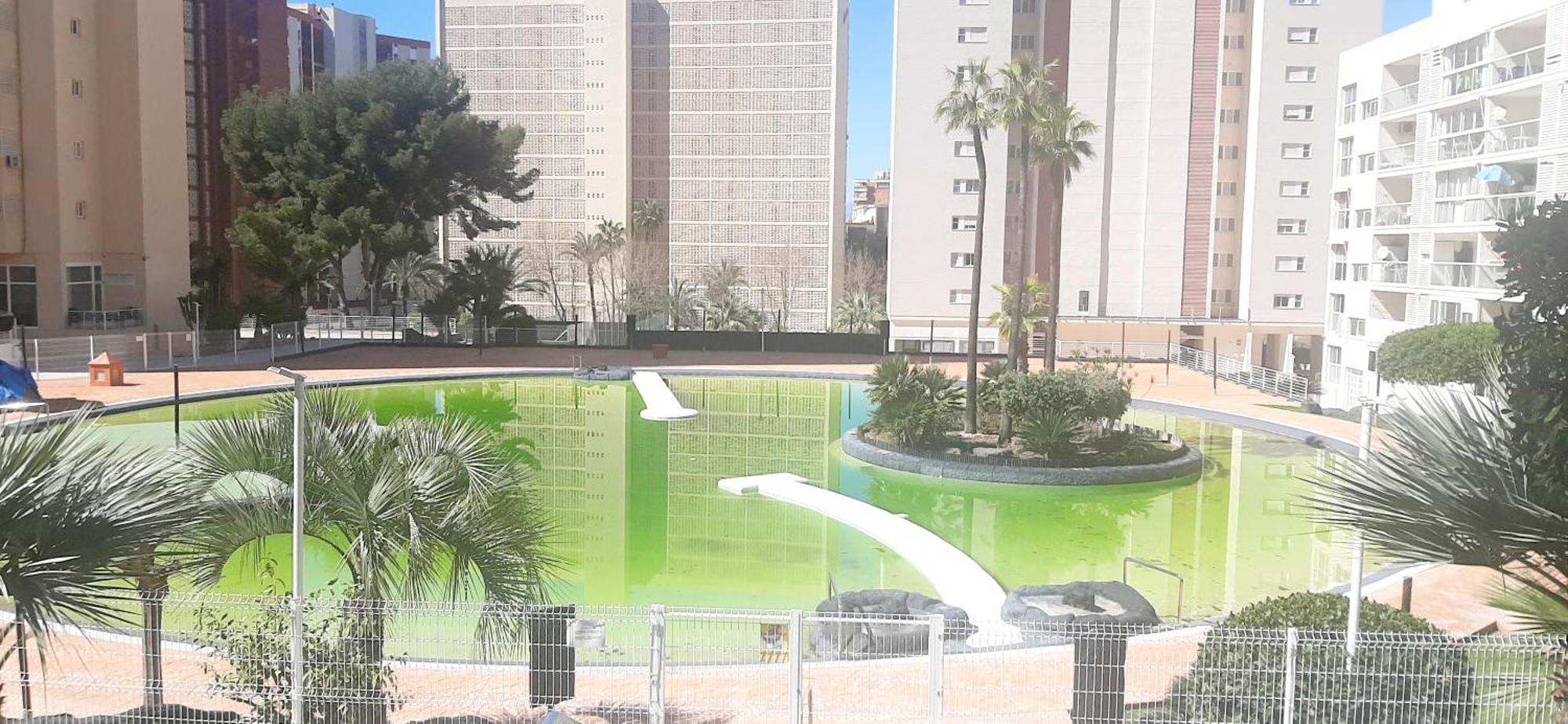 Appartamento Vacanza Luxury Complex- Parking , Pool Only In The Summer , Rincon De Loix Benidorm Esterno foto